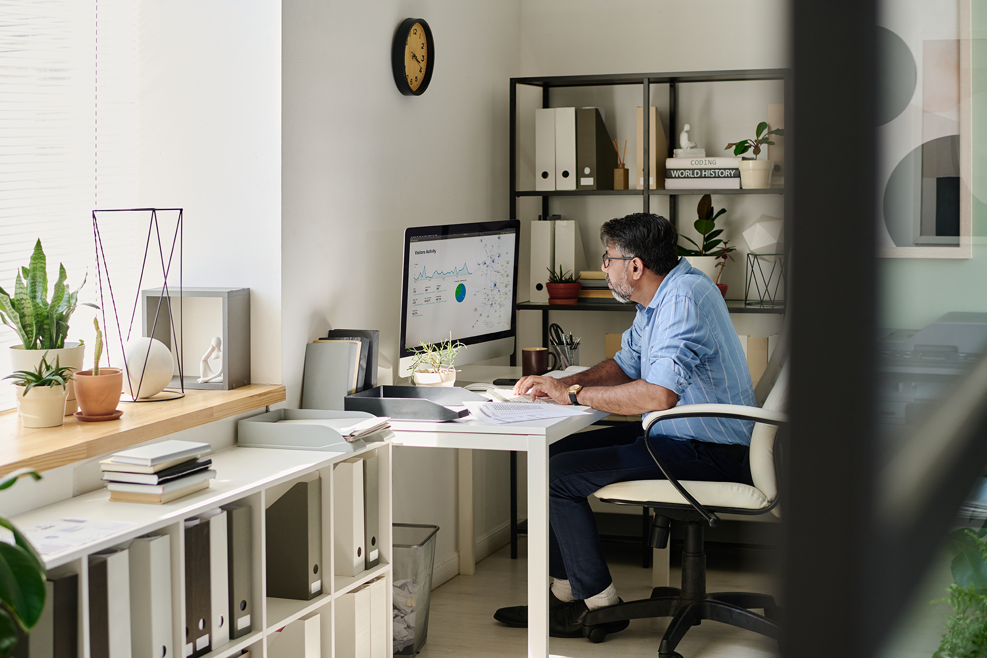 5 Must-Haves for a Clean and Comfortable Home Office
